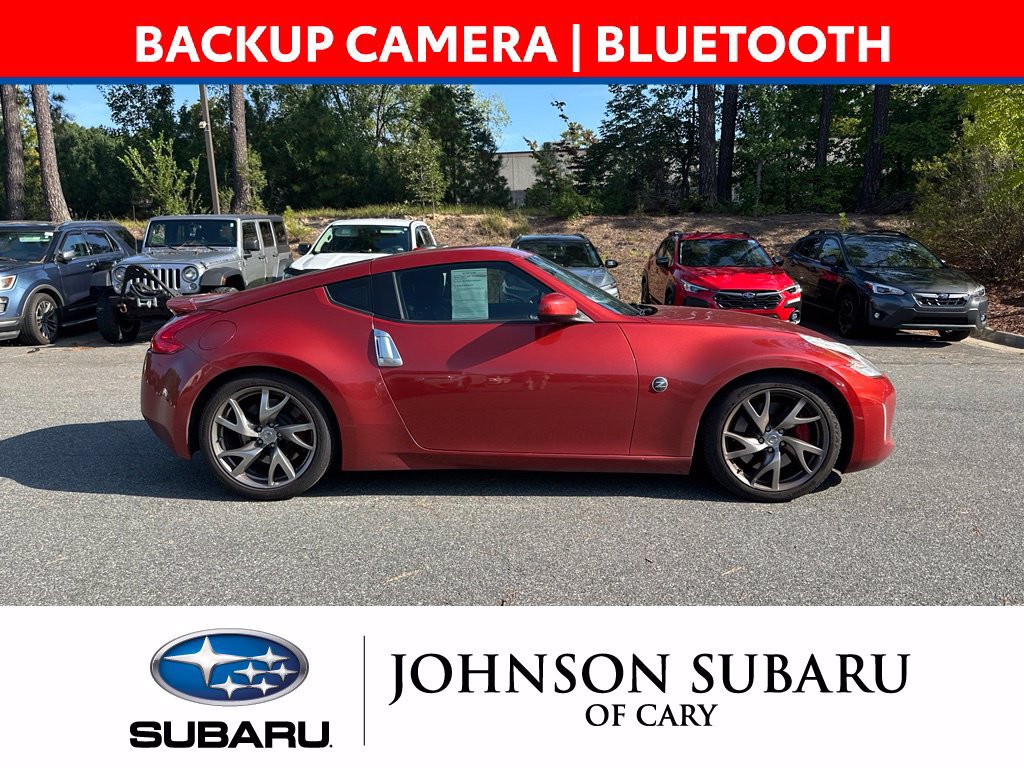 Used 2014 Nissan 370Z Touring w/ Sport Package RWD image 3