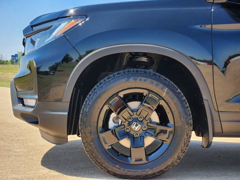 New 2026 Honda Ridgeline Black Edition image 10