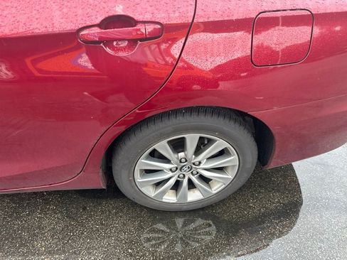Used 2017 Toyota Camry XLE FWD image 5
