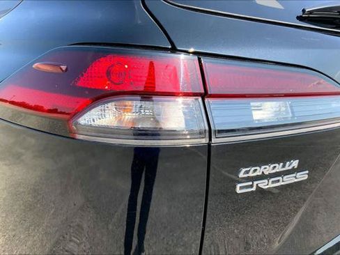 Certified 2026 Toyota Corolla Cross LE FWD image 28