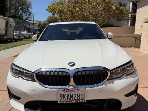 Used 2021 BMW 330e w/ Convenience Package RWD image 2