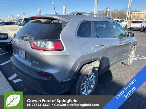 Used 2019 Jeep Cherokee Latitude w/ Cold Weather Group image 4