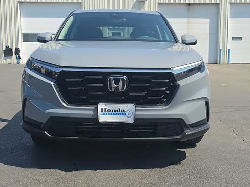Used 2025 Honda CR-V LX image 2