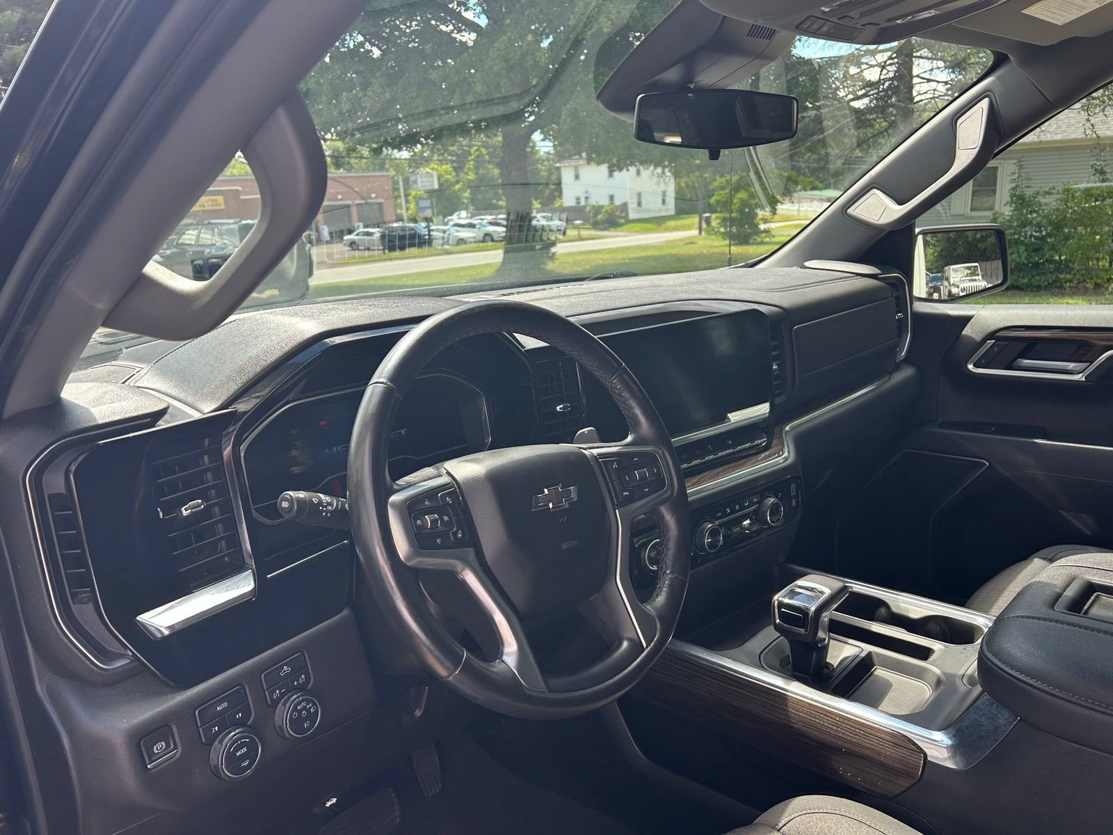 Used 2022 Chevrolet Silverado 1500 RST AWD/4WD image 11