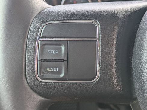 Used 2017 Jeep Wrangler Sport w/ Quick Order Package 24S AWD/4WD image 22