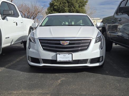 Used 2019 Cadillac XTS Luxury image 2