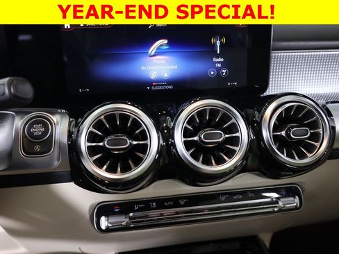 Used 2022 Mercedes-Benz GLB 250 4MATIC image 13