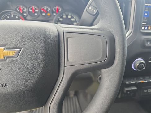 Used 2024 Chevrolet Silverado 2500 Custom w/ Custom Value Package image 18