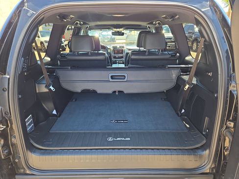 Used 2021 Lexus GX 460 Luxury w/ Sport Design Package AWD/4WD image 12
