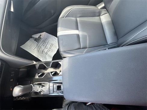 Used 2025 Toyota Camry SE w/ Convenience Package image 21