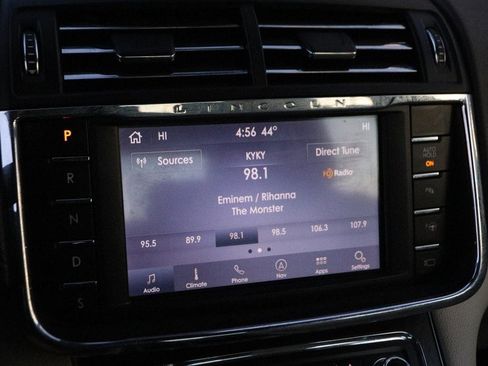 Used 2020 Lincoln Continental Reserve w/ Luxury Package image 18