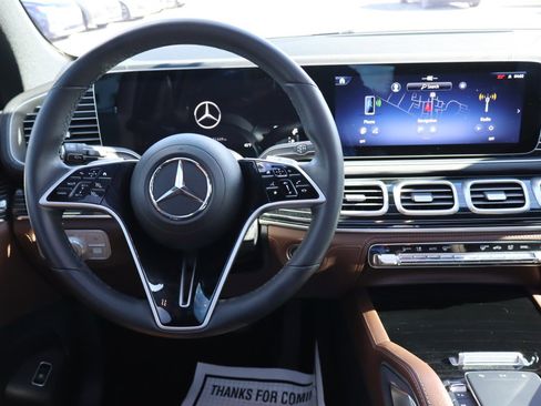 Used 2024 Mercedes-Benz GLE 450 4MATIC image 11