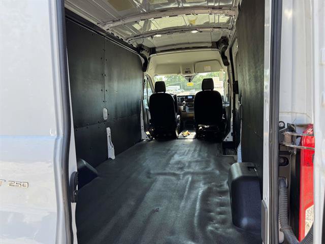Used 2023 Ford Transit 250 Medium Roof AWD w/ Load Area Protection Package image 9