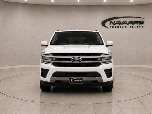 Used 2023 Ford Expedition XLT AWD/4WD image 2
