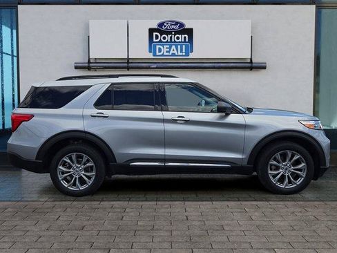 Certified 2023 Ford Explorer XLT w/ Equipment Group 202A AWD/4WD image 2