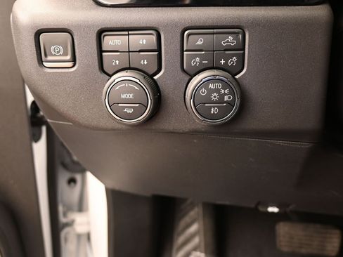 Used 2024 Chevrolet Silverado 1500 LT Trail Boss w/ LT Trail Boss Premium Package image 37