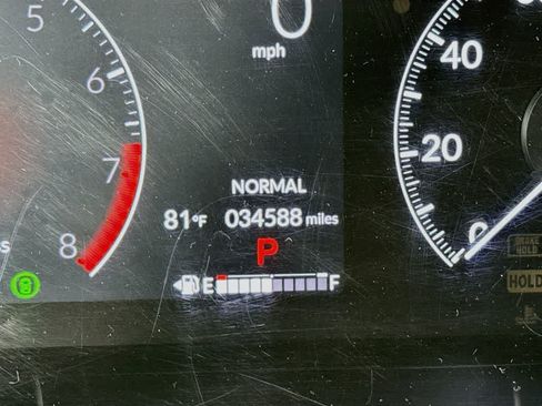 Used 2023 Honda HR-V LX image 8