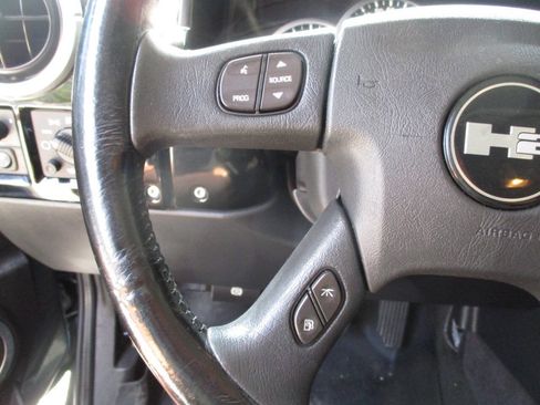 Used 2005 HUMMER H2 w/ Preferred Equipment Group AWD/4WD image 20