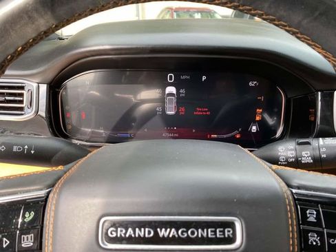 Used 2022 Jeep Grand Wagoneer Series III image 28