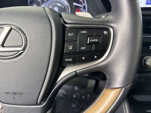 Certified 2025 Lexus ES 300h Ultra Luxury image 15