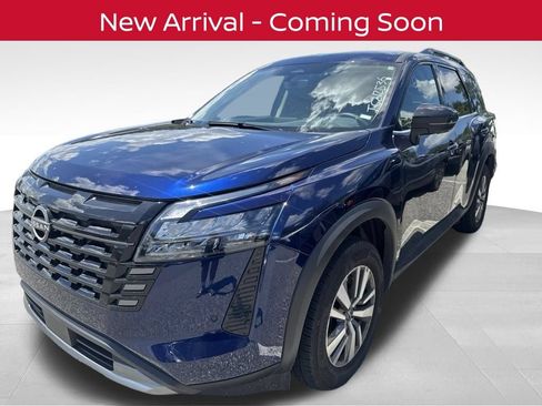 Certified 2026 Nissan Pathfinder SL FWD image 2