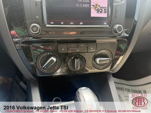 Used 2016 Volkswagen Jetta Sport FWD image 16