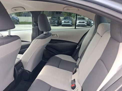 Used 2025 Toyota Corolla LE FWD image 6