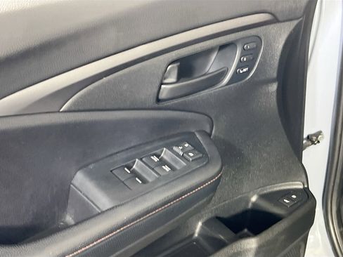 Used 2023 Honda Passport TrailSport image 18