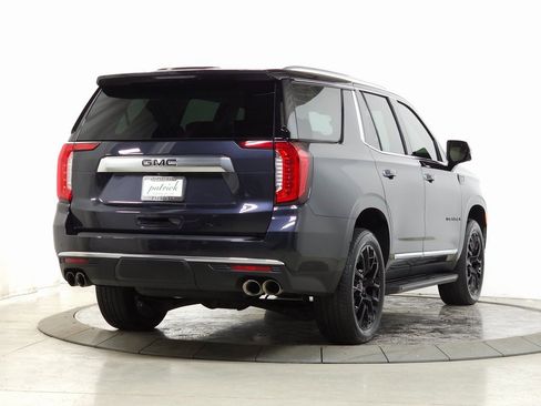 Used 2023 GMC Yukon Denali w/ Advanced Technology Package image 8