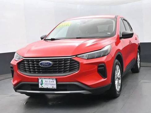 Used 2024 Ford Escape Active FWD image 1