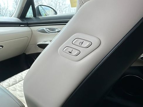 Used 2025 Genesis GV70 3.5T Sport w/ Sport Prestige Package AWD/4WD image 19