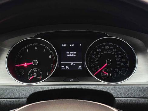 Used 2017 Volkswagen Golf Wolfsburg Edition image 13