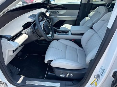 New 2026 Lincoln Nautilus Reserve AWD/4WD image 10