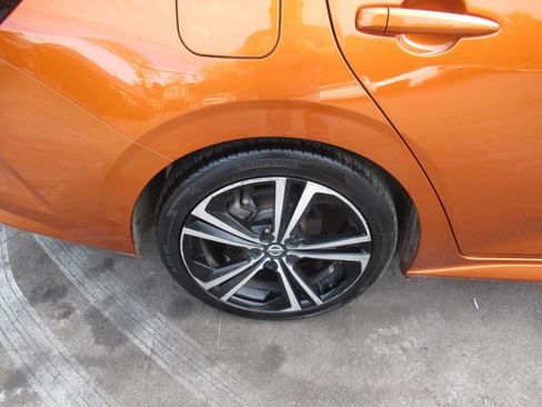 Used 2021 Nissan Sentra SR w/ SR Premium Package image 6