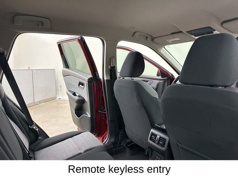 Used 2023 Nissan Rogue SV AWD/4WD image 23