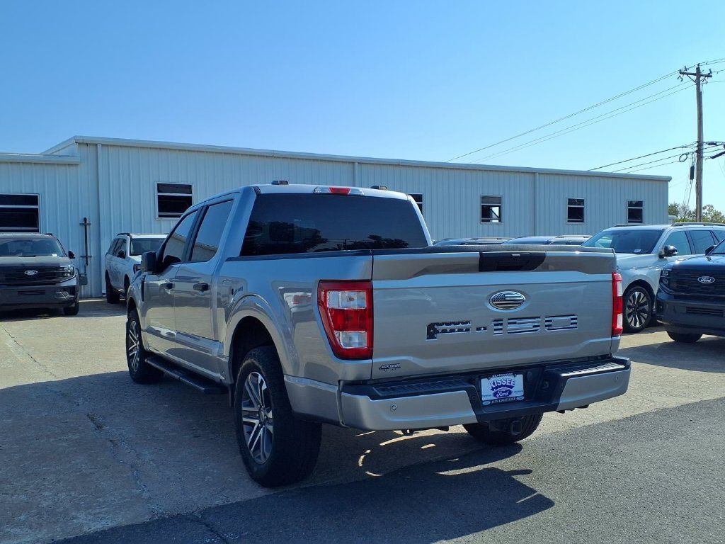Used 2022 Ford F150 XL w/ STX Appearance Package RWD image 2