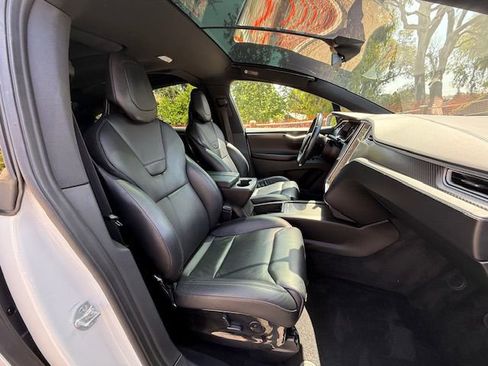 Used 2016 Tesla Model X 90D image 13