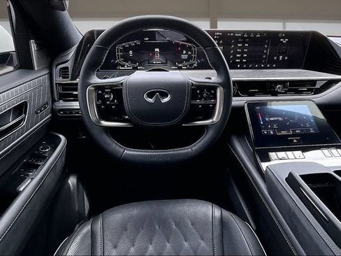 Used 2026 INFINITI QX80 Autograph w/ Premium Cargo Package AWD/4WD image 5