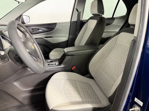 Used 2022 Chevrolet Equinox LS w/ LS Convenience Package FWD image 21
