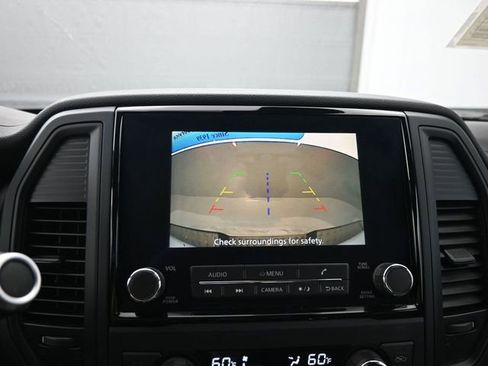 Used 2024 Nissan Titan SV AWD/4WD image 17