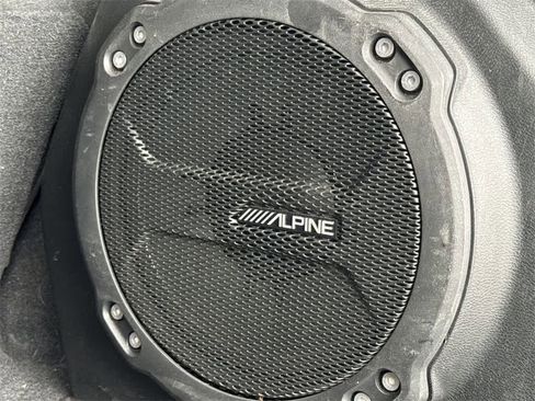 Used 2020 Jeep Wrangler Unlimited Sahara image 20