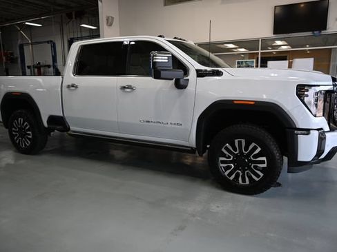 New 2026 GMC Sierra 2500 Denali Ultimate AWD/4WD image 4
