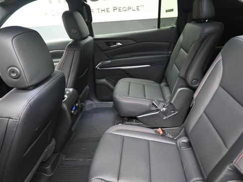 New 2026 Chevrolet Traverse Z71 w/ Driver Confidence Package image 10