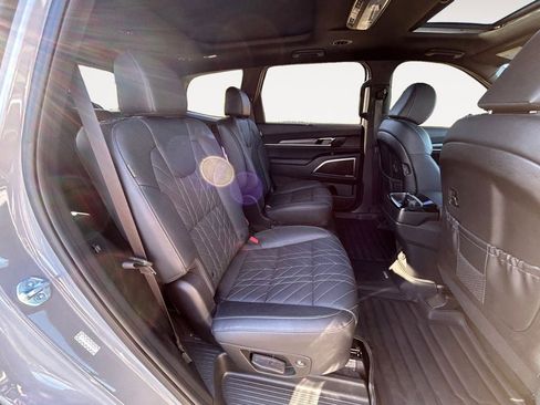 Used 2024 Kia Telluride SX X-Line image 11