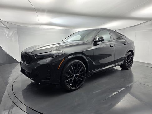 Used 2024 BMW X6 xDrive40i w/ Premium Package image 8
