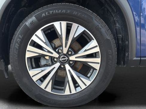 Used 2023 Nissan Rogue SV AWD/4WD image 39