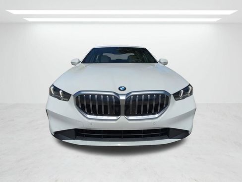 New 2027 BMW 530i xDrive w/ Premium Package AWD/4WD image 9