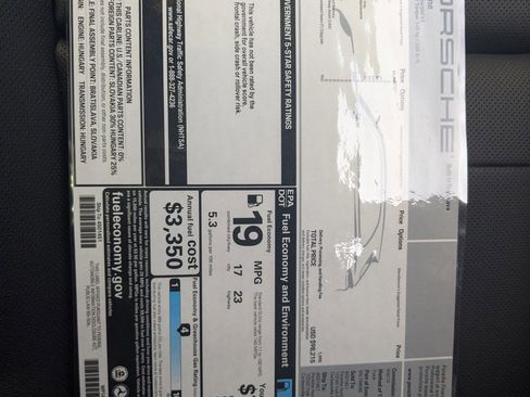 Used 2025 Porsche Cayenne image 30