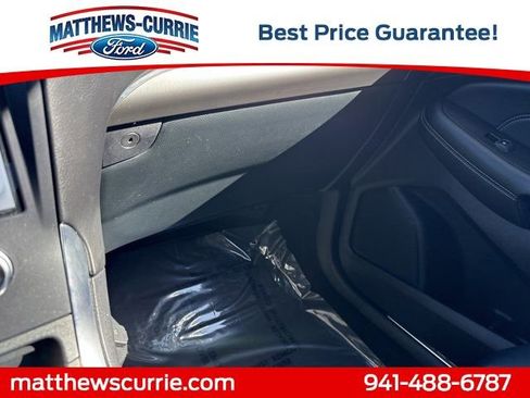 Used 2024 Ford Edge Titanium image 24