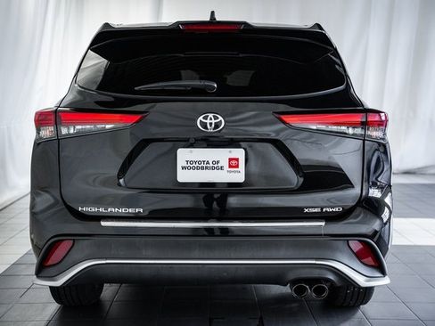 Used 2022 Toyota Highlander XSE image 5